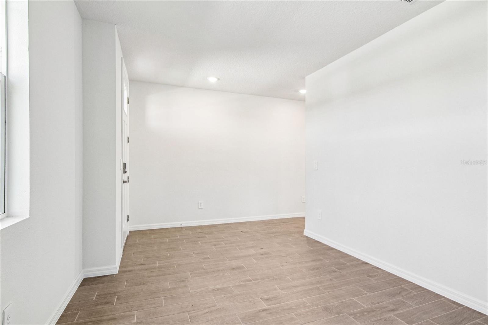 Image 19 of 31 For 1740 Brekey Way