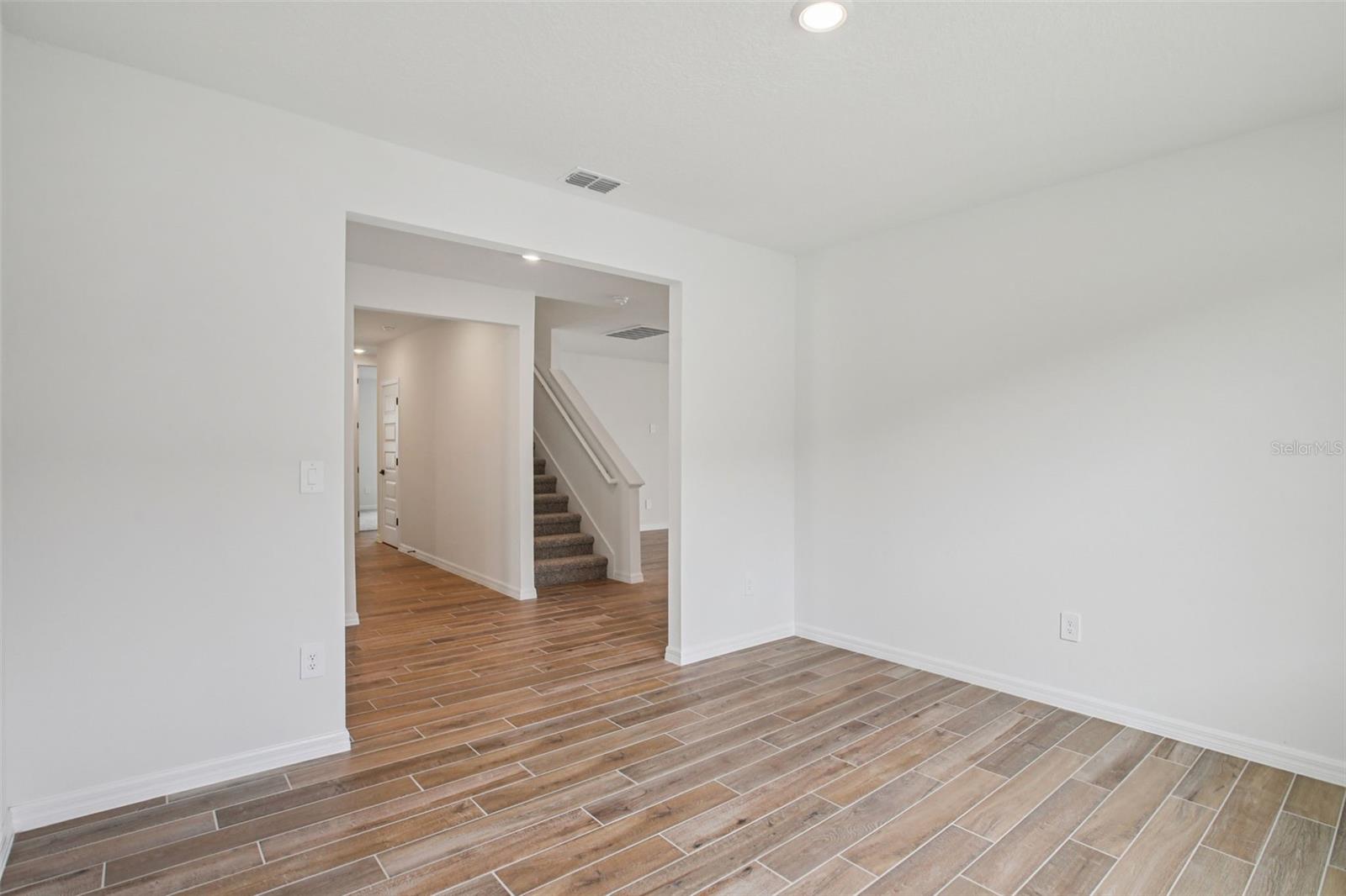 Image 22 of 42 For 1763 Draughton Drive