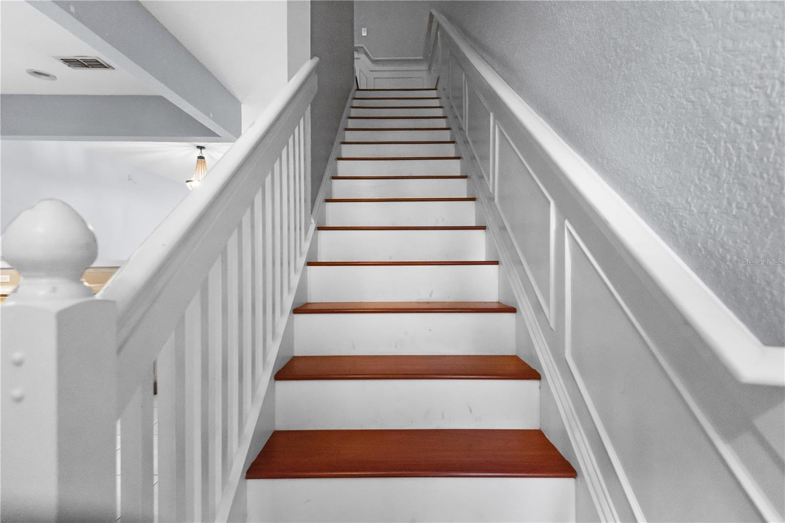 Image 6 of 19 For 6360 Ranelagh Drive 104