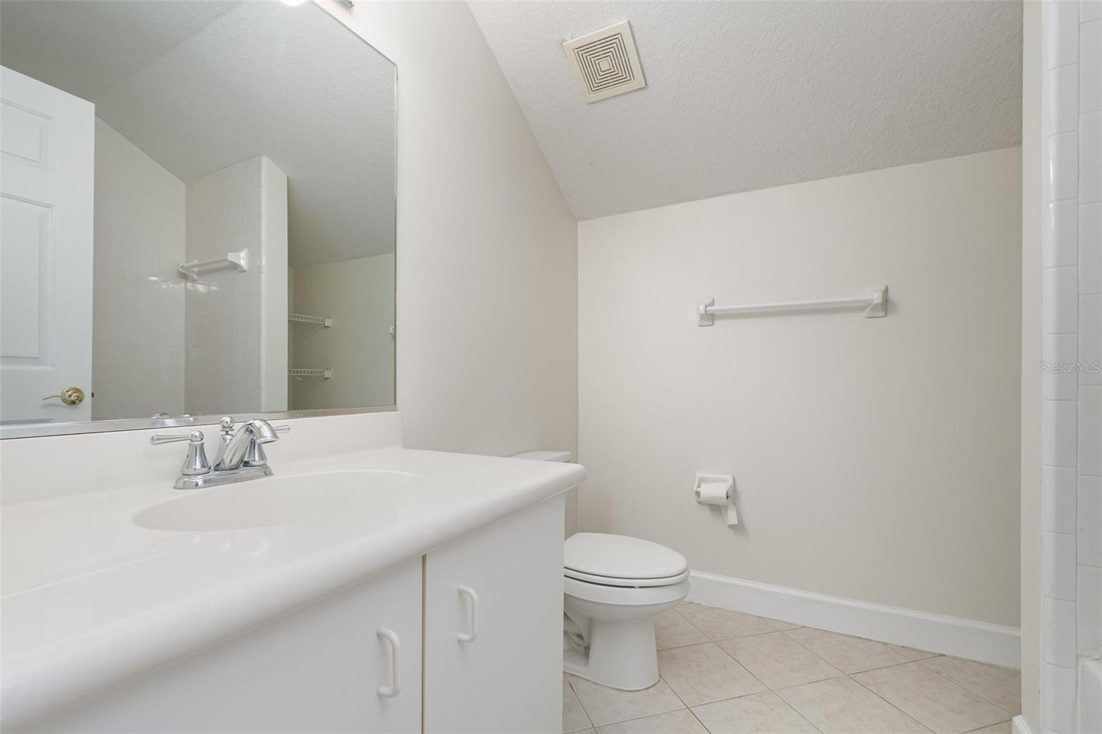 Image 24 of 46 For 6121 Oxbow Bend Lane