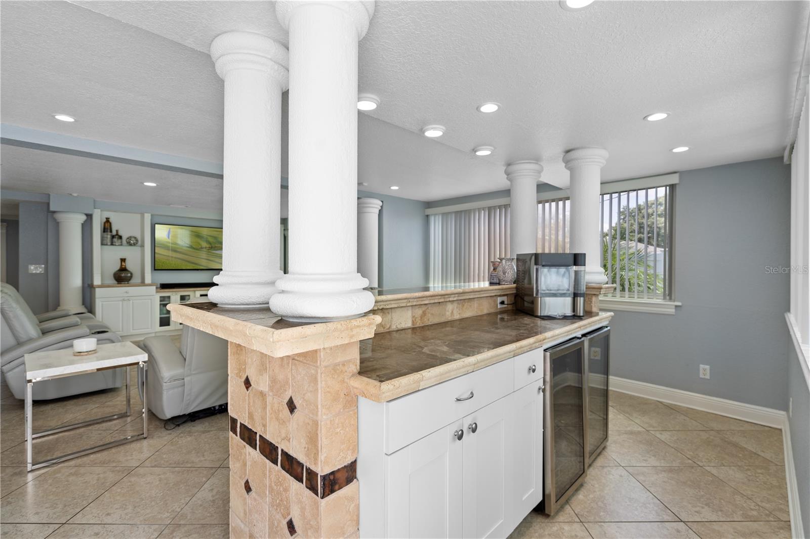 Image 20 of 59 For 2110 Farwell Drive