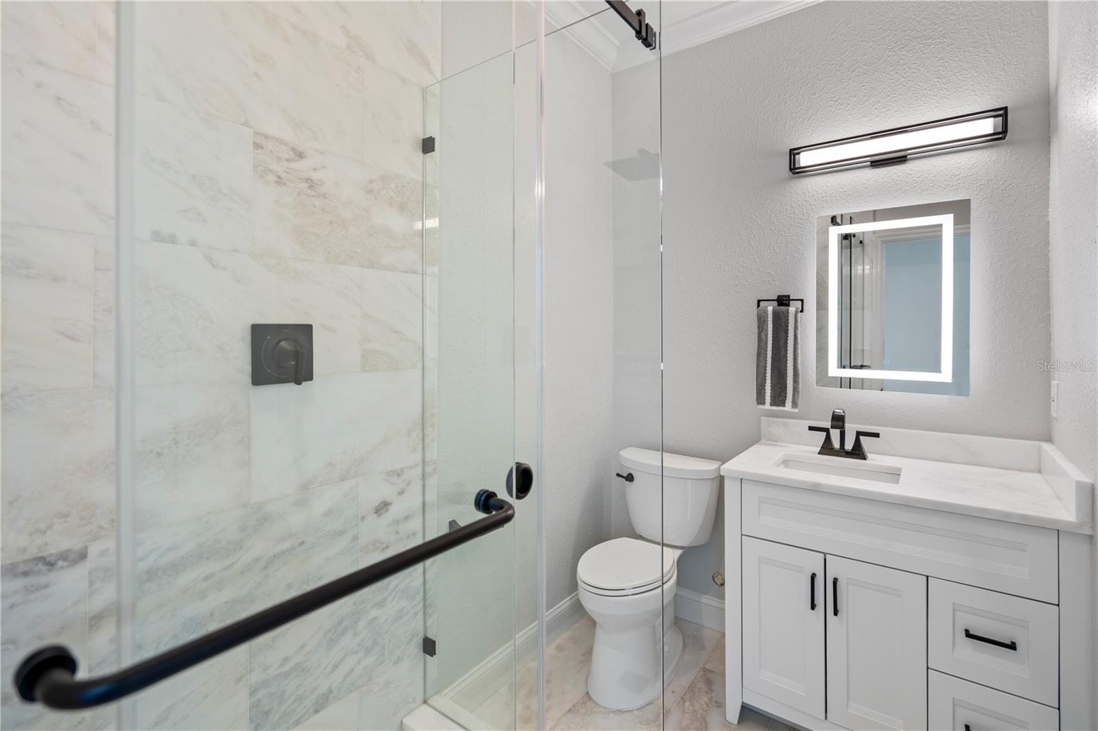 Image 22 of 59 For 2110 Farwell Drive
