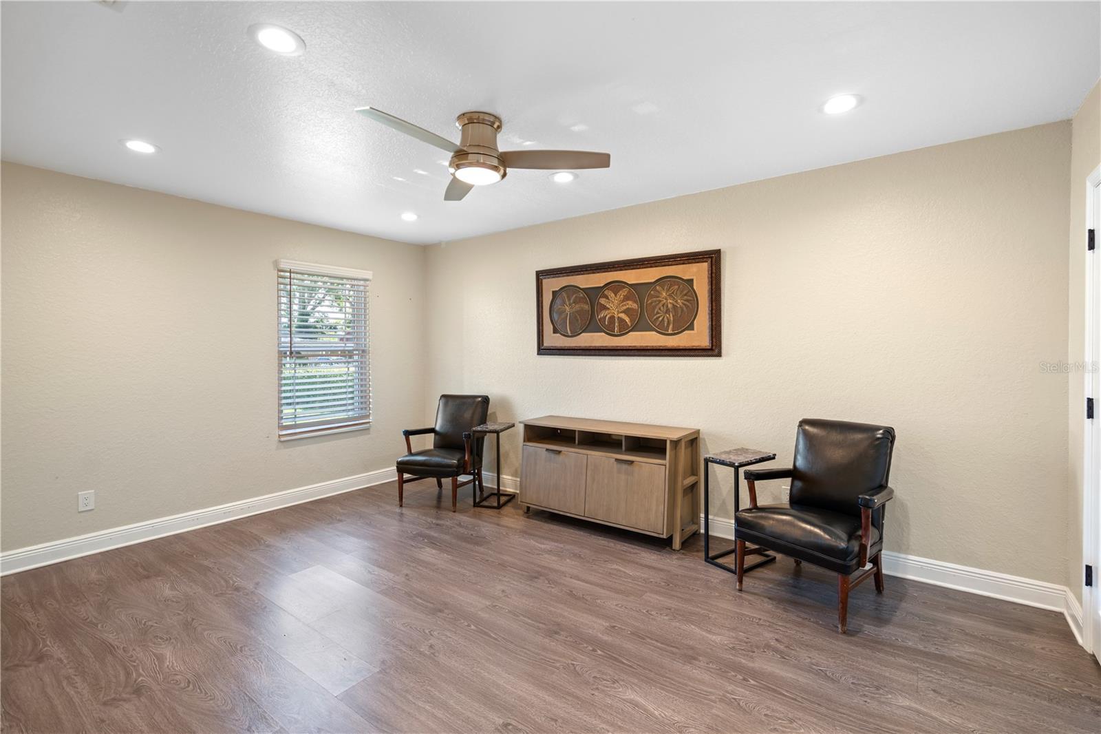 Image 31 of 59 For 2110 Farwell Drive