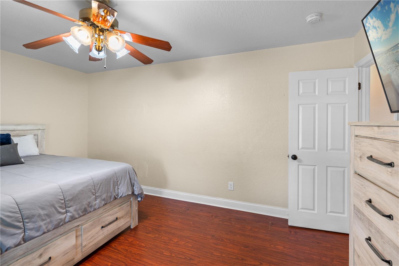 Image 52 of 59 For 2110 Farwell Drive