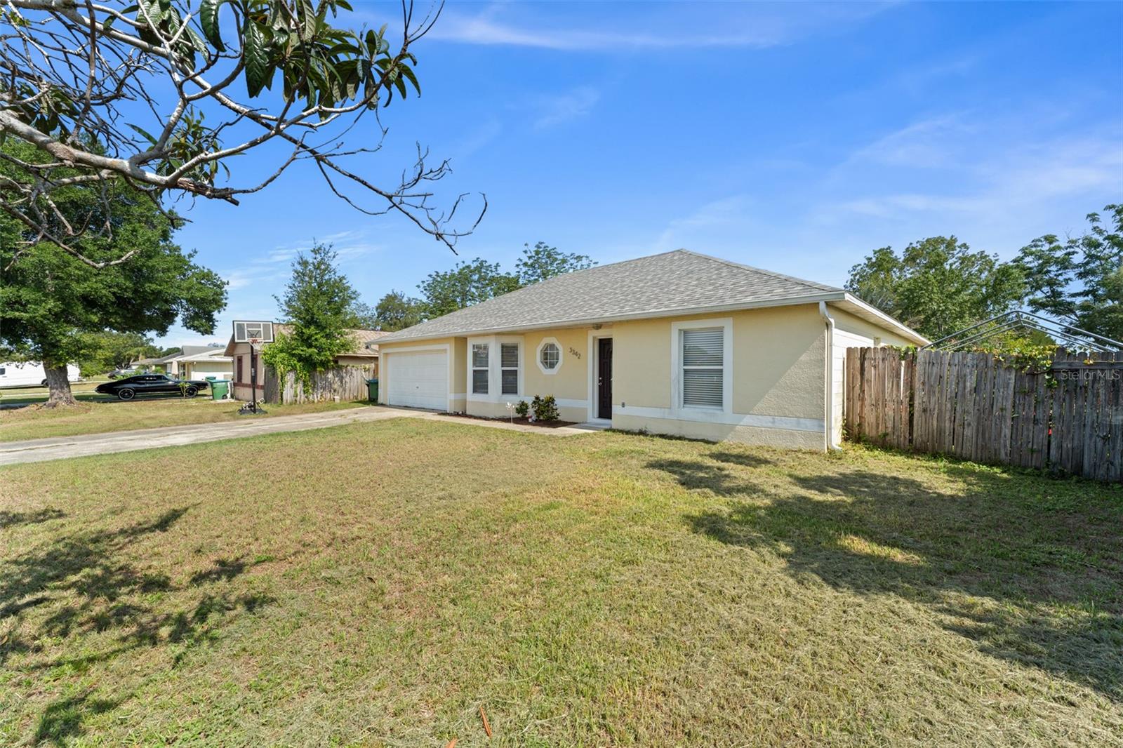 Listing photo id 0 for 3342 Sanborn Lane