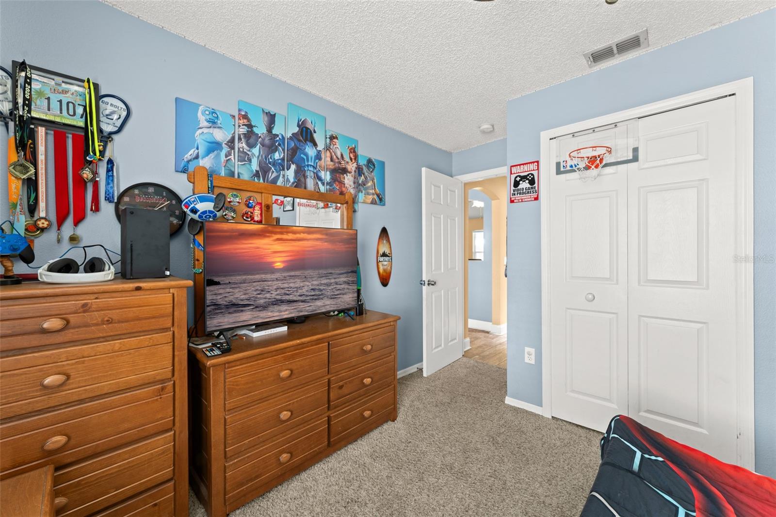 Listing photo id 21 for 3342 Sanborn Lane