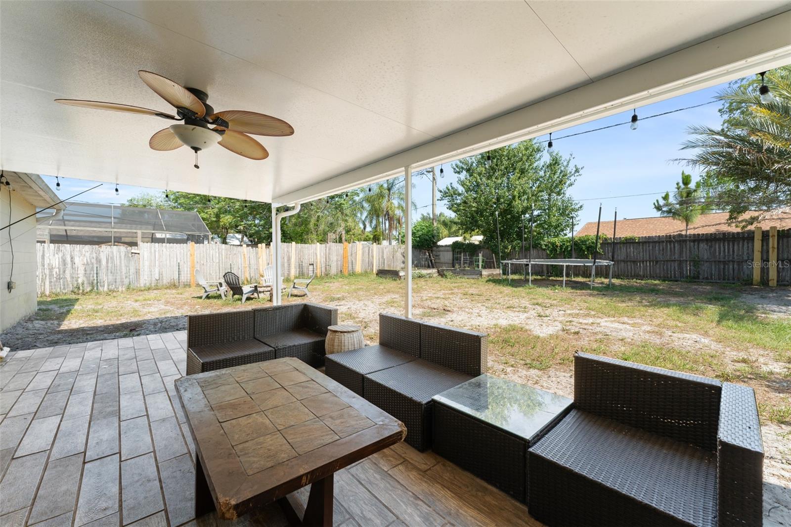 Listing photo id 23 for 3342 Sanborn Lane