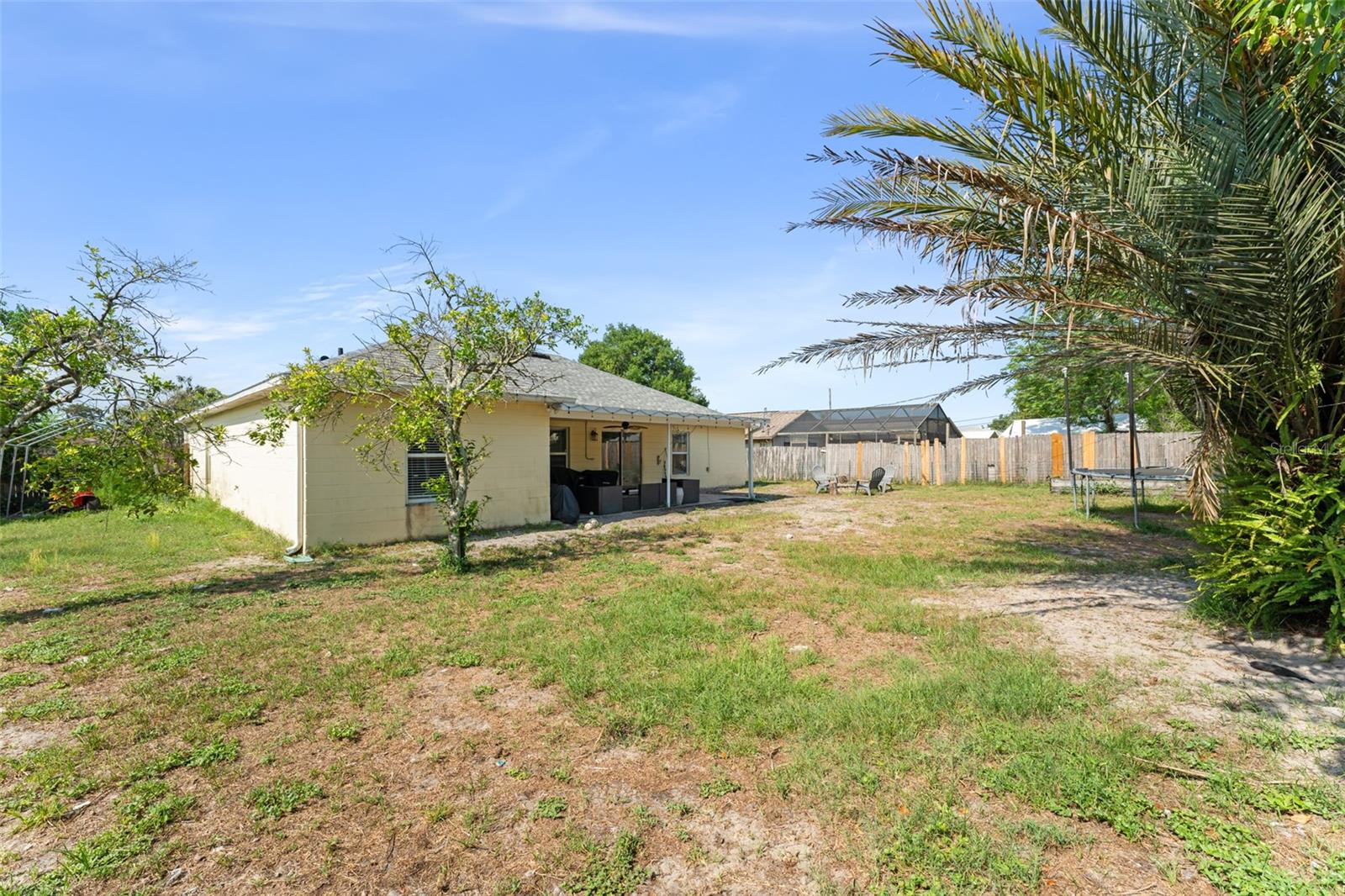 Listing photo id 27 for 3342 Sanborn Lane