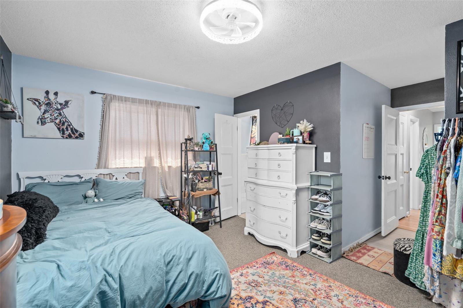 Image 11 of 24 For 217 Spencer Street