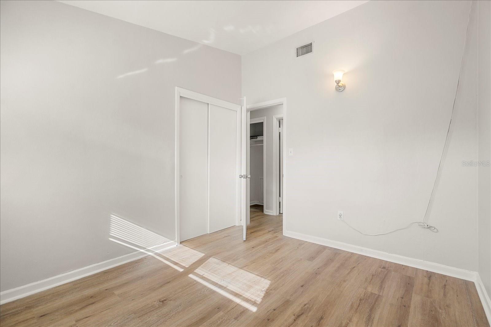 Image 15 of 27 For 1104 Hillcrest Drive
