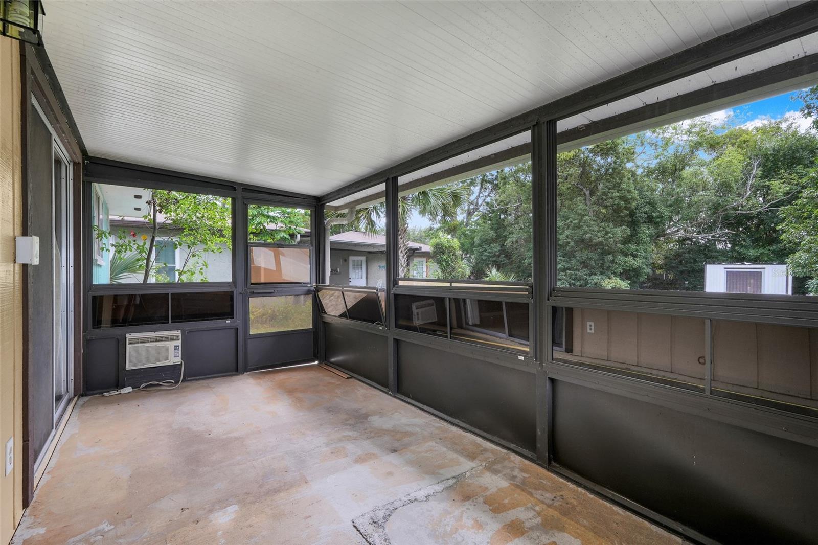Image 16 of 24 For 1407 Louisiana Avenue