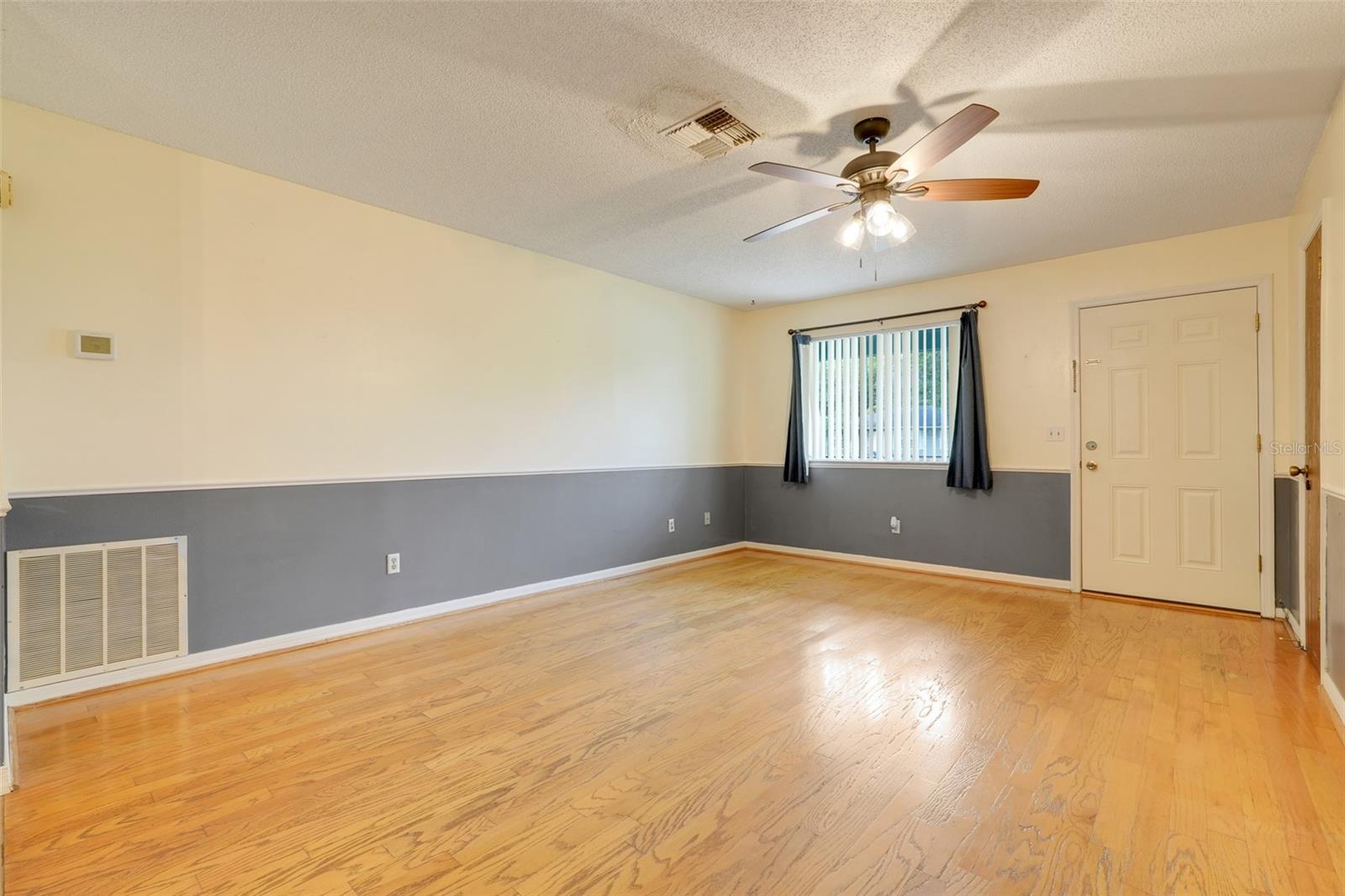Image 3 of 24 For 1407 Louisiana Avenue