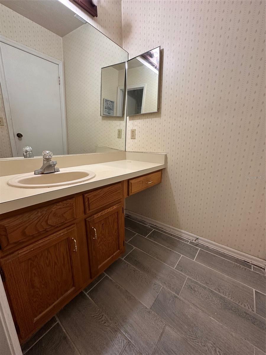 Image 37 of 60 For 900 62nd Boulevard H44