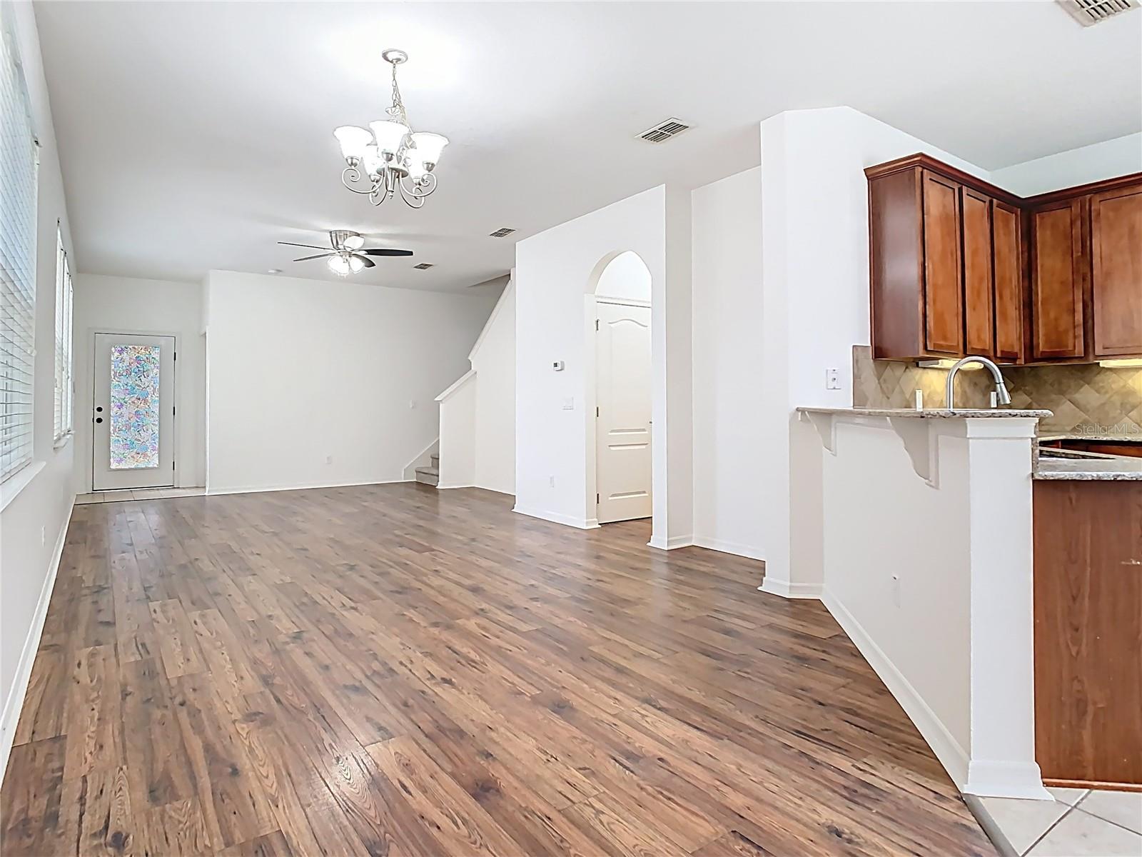 Image 8 of 61 For 7508 Bentonshire Avenue