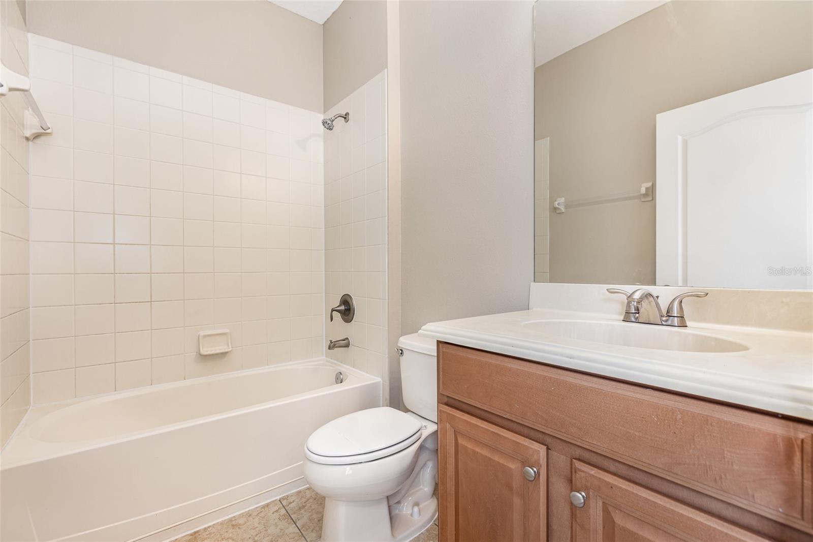 Image 11 of 27 For 11621 Ashton Field Avenue