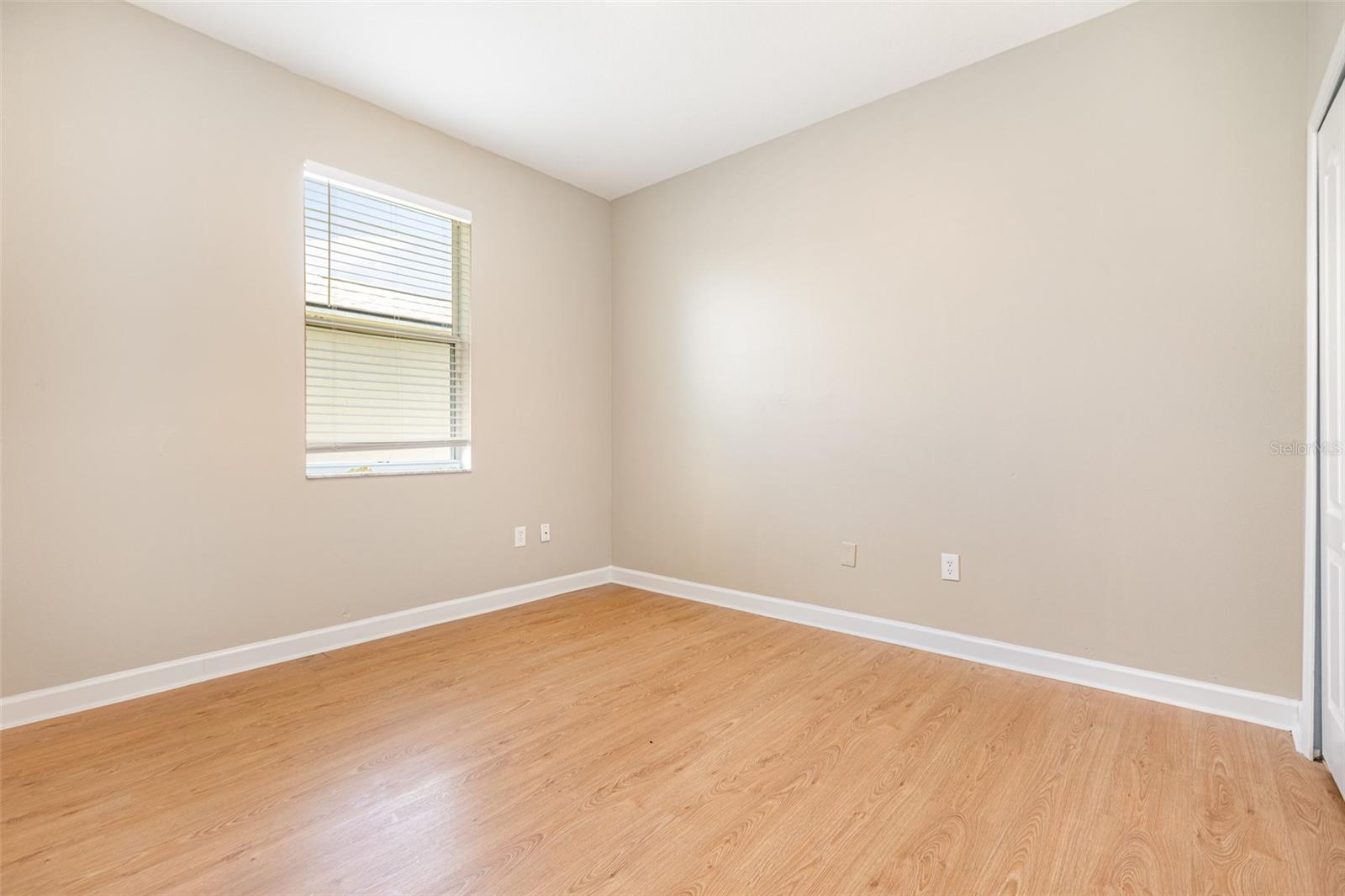 Image 18 of 27 For 11621 Ashton Field Avenue