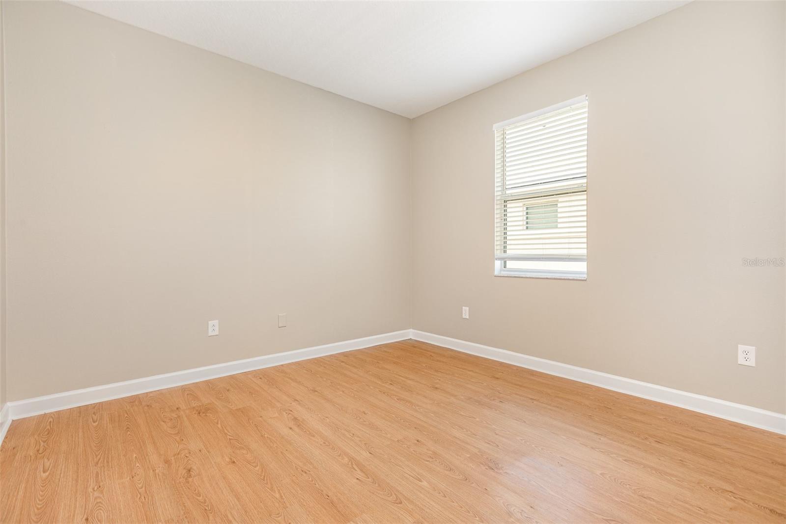 Image 21 of 27 For 11621 Ashton Field Avenue