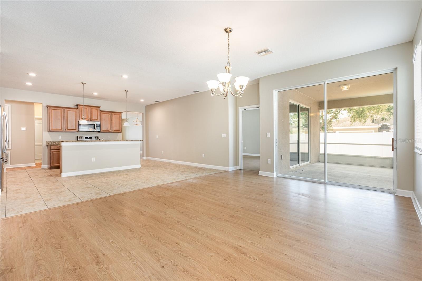 Image 4 of 27 For 11621 Ashton Field Avenue