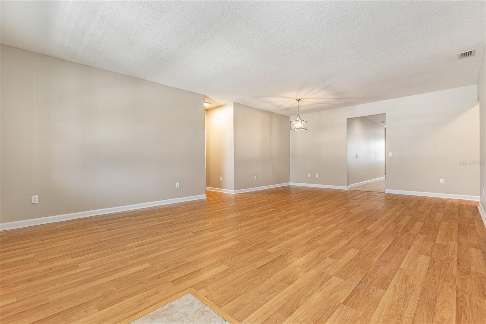 Image 7 of 27 For 11621 Ashton Field Avenue