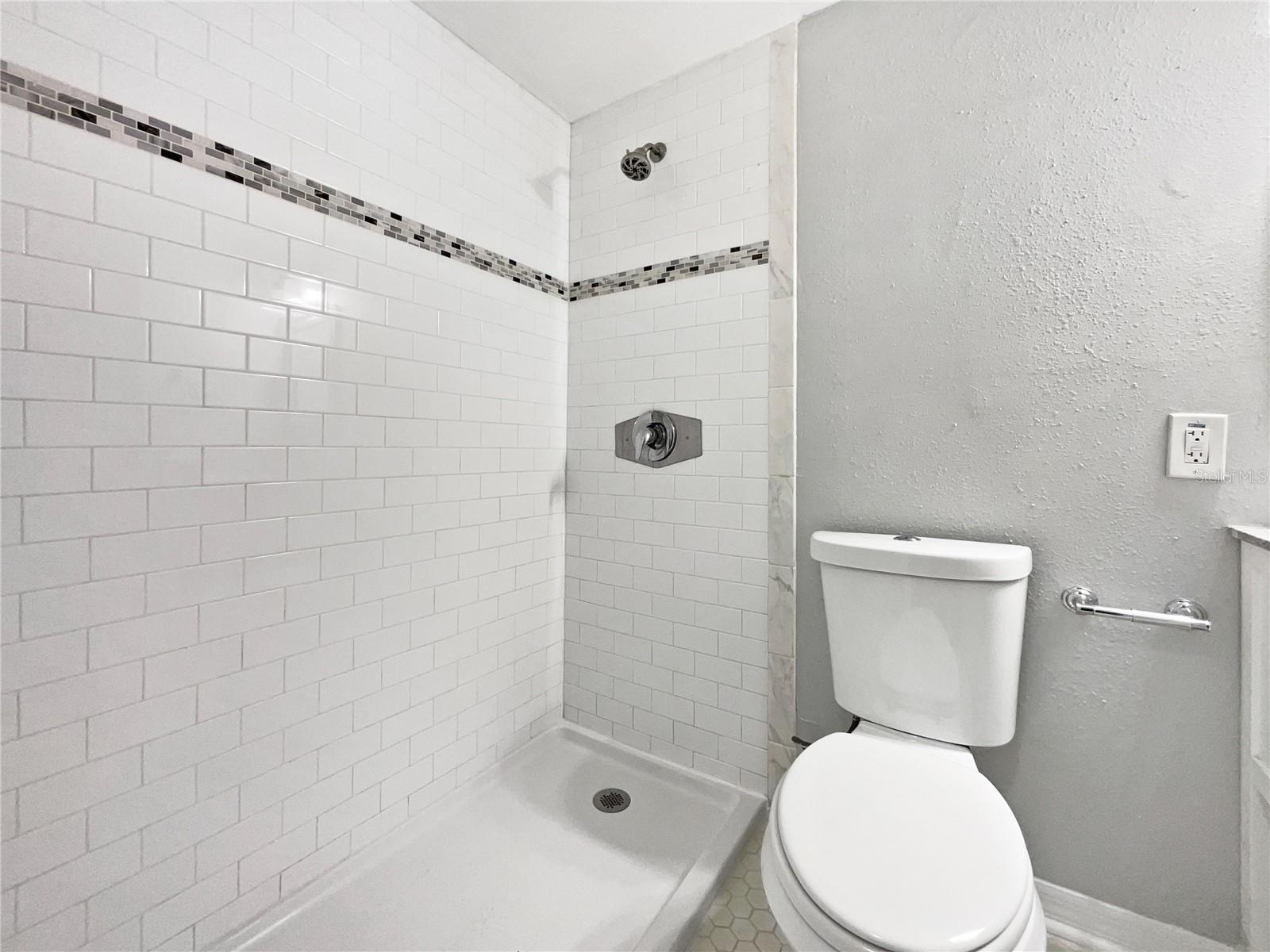 Image 11 of 28 For 5225 20th Street N