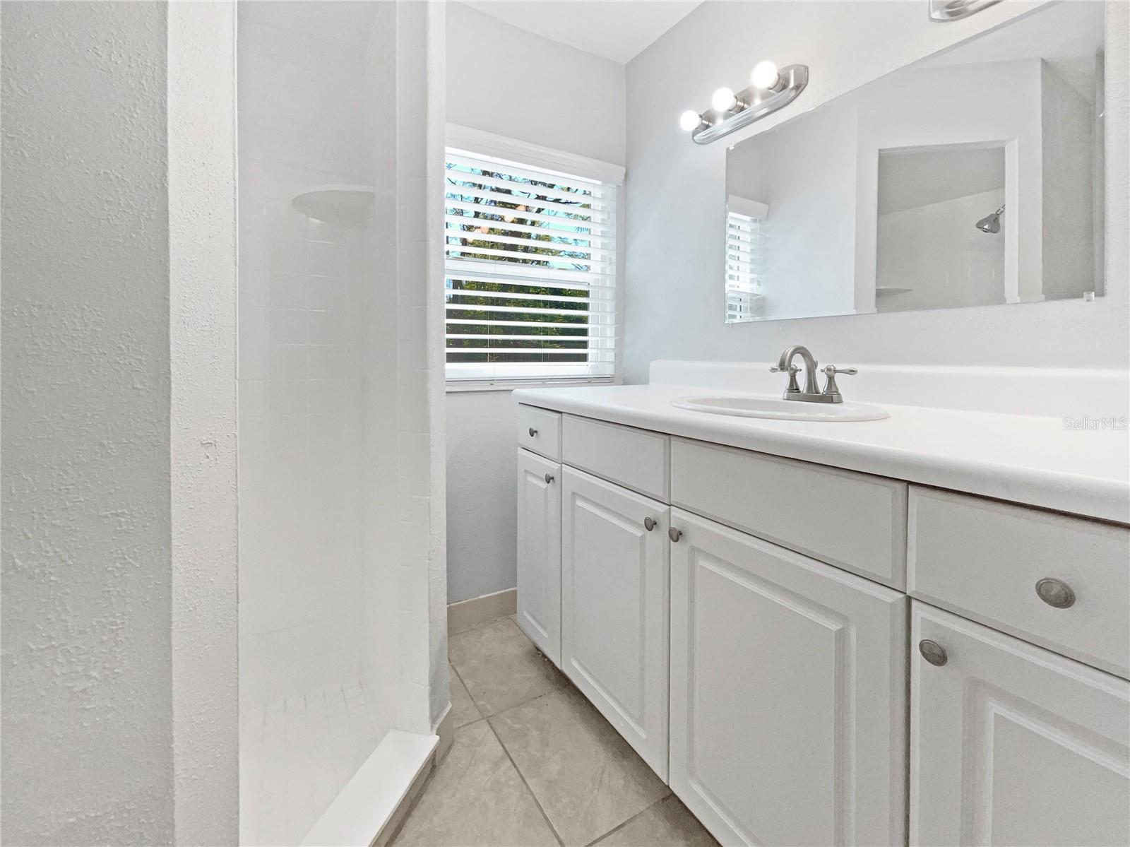Image 18 of 28 For 5225 20th Street N