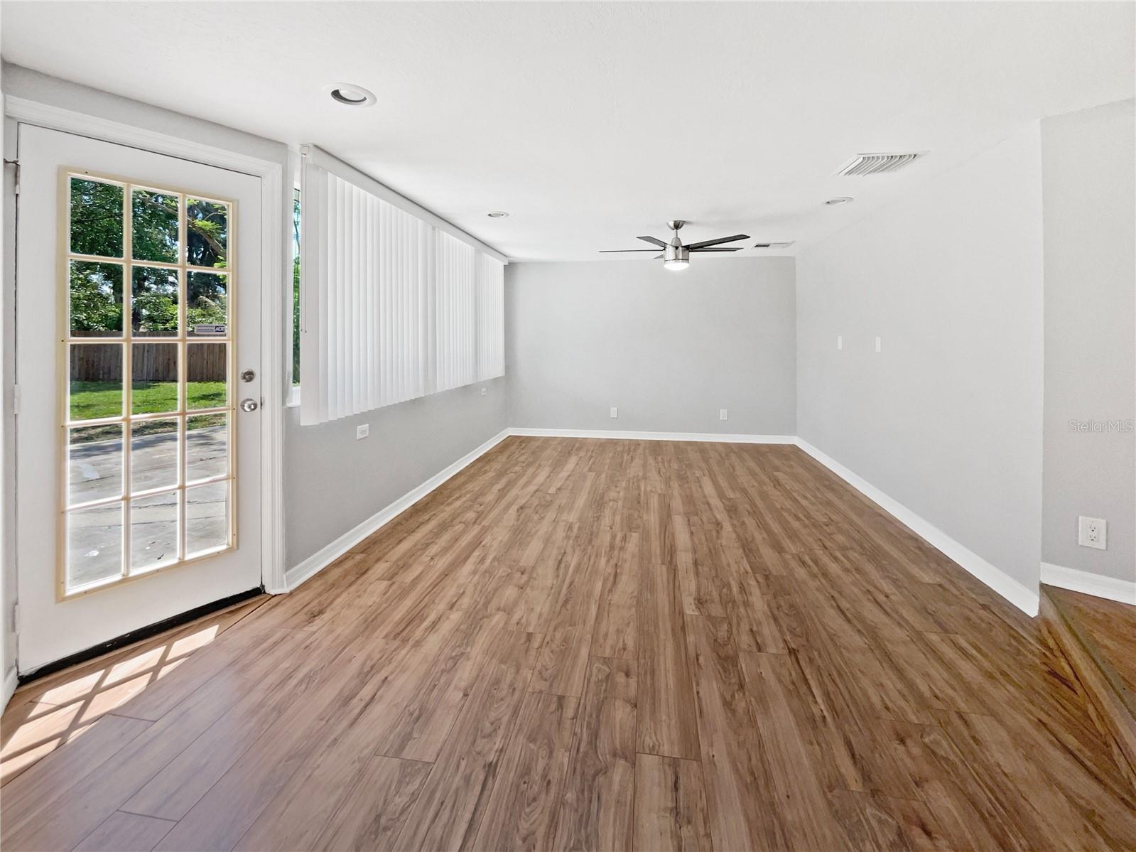 Image 20 of 28 For 5225 20th Street N