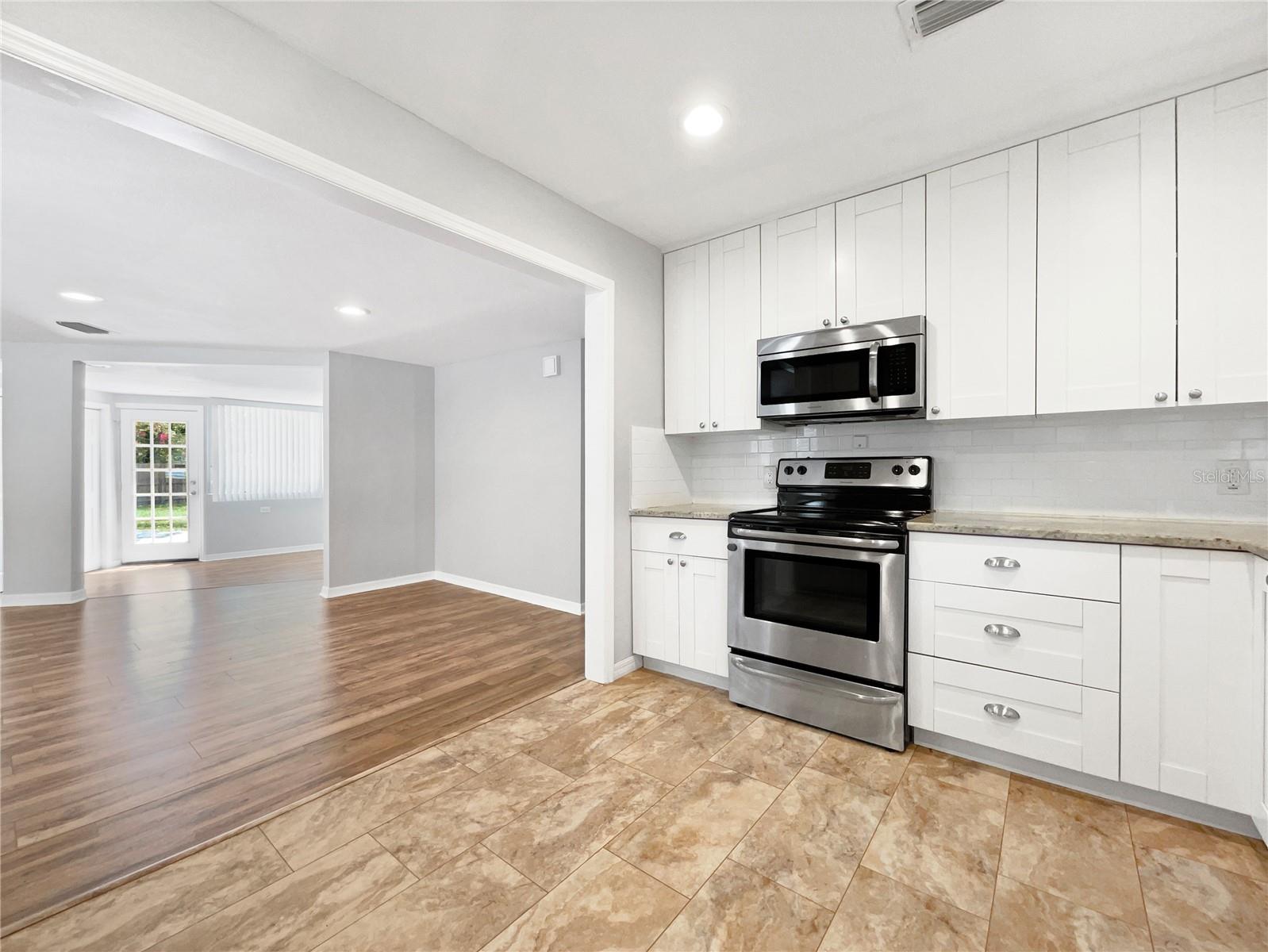 Image 23 of 28 For 5225 20th Street N