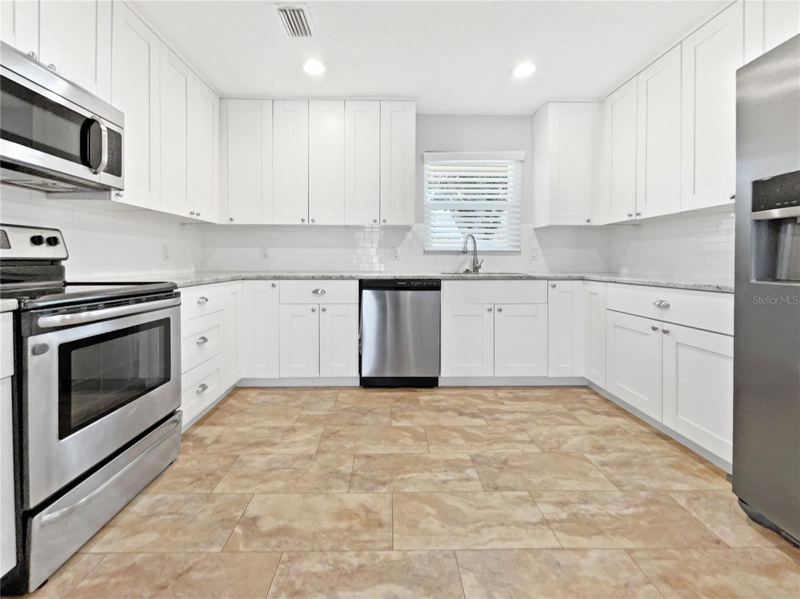 Image 6 of 28 For 5225 20th Street N