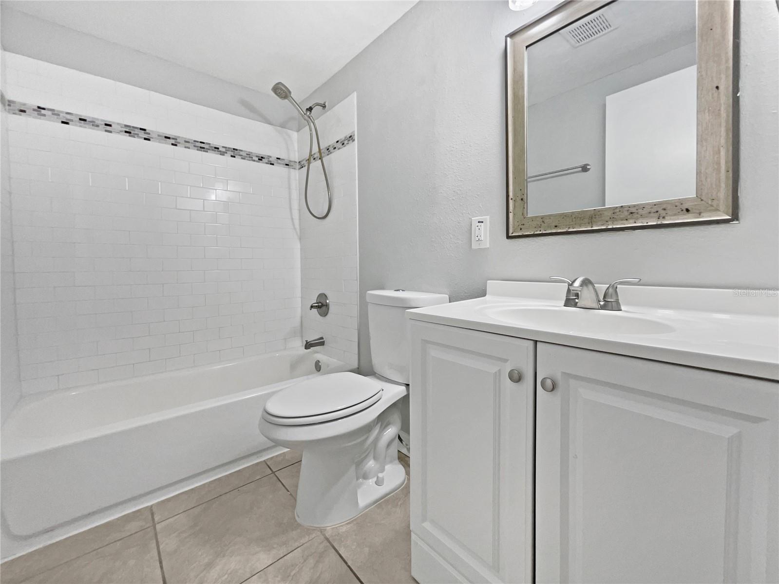 Image 7 of 28 For 5225 20th Street N