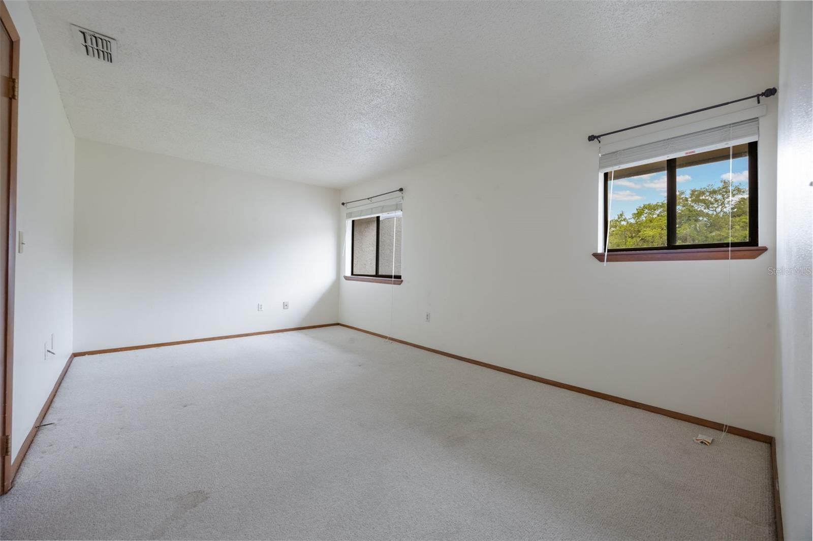 Image 15 of 28 For 148 Olive Tree Circle 148