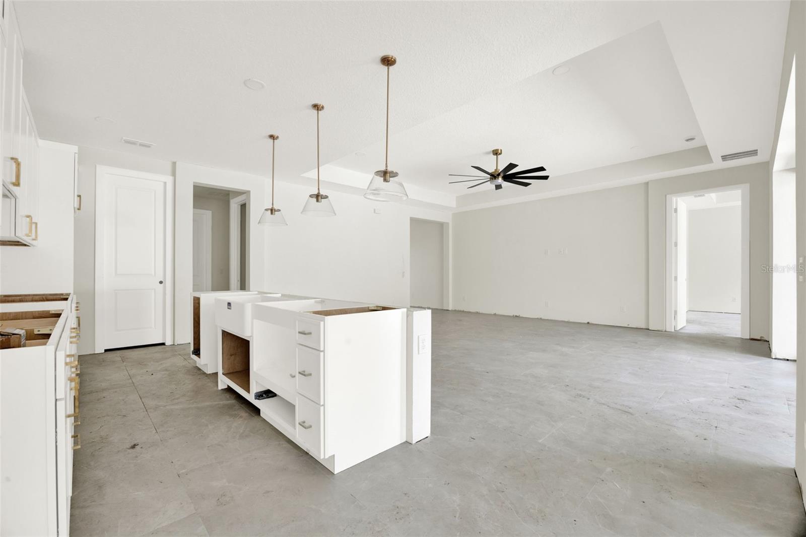 Image 4 of 11 For 9241 Eagles Perch Pl