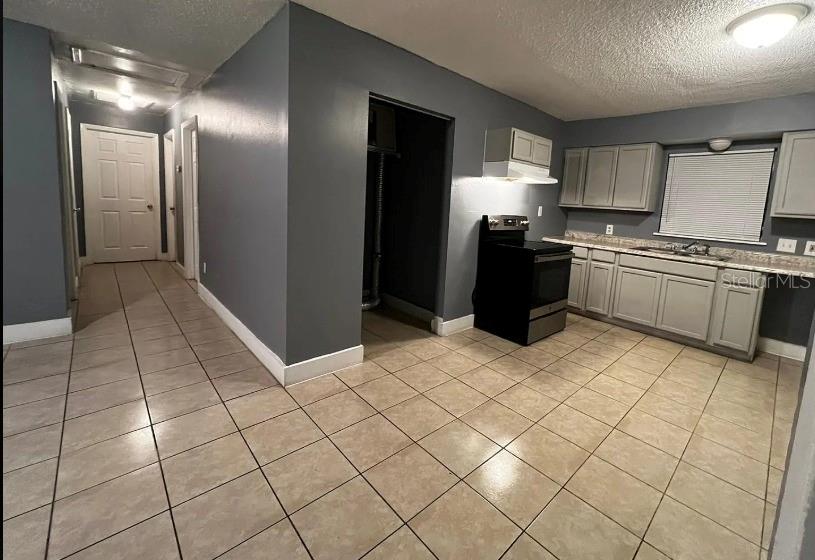 Image 3 of 9 For 577 Bee Avenue