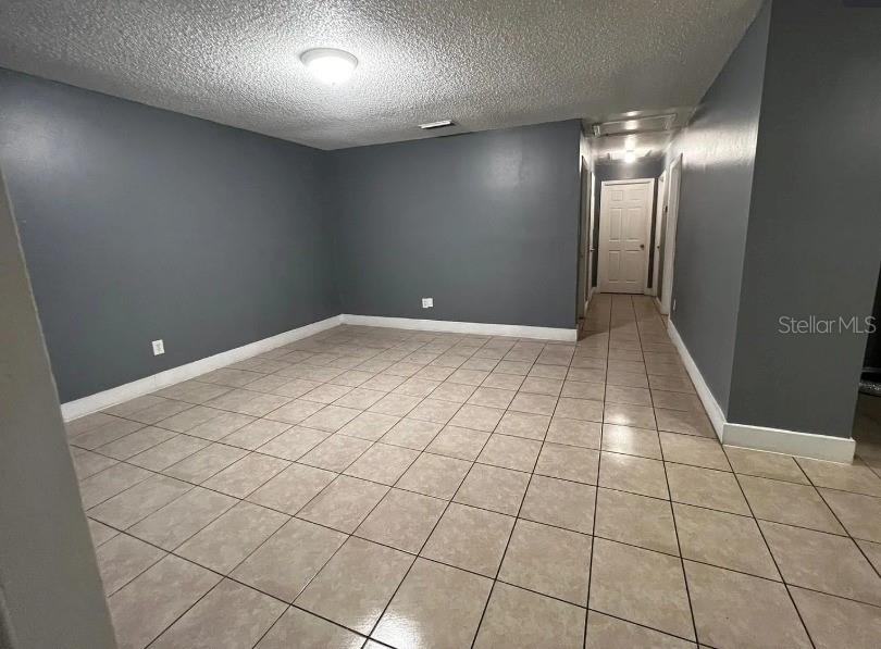 Image 4 of 9 For 577 Bee Avenue