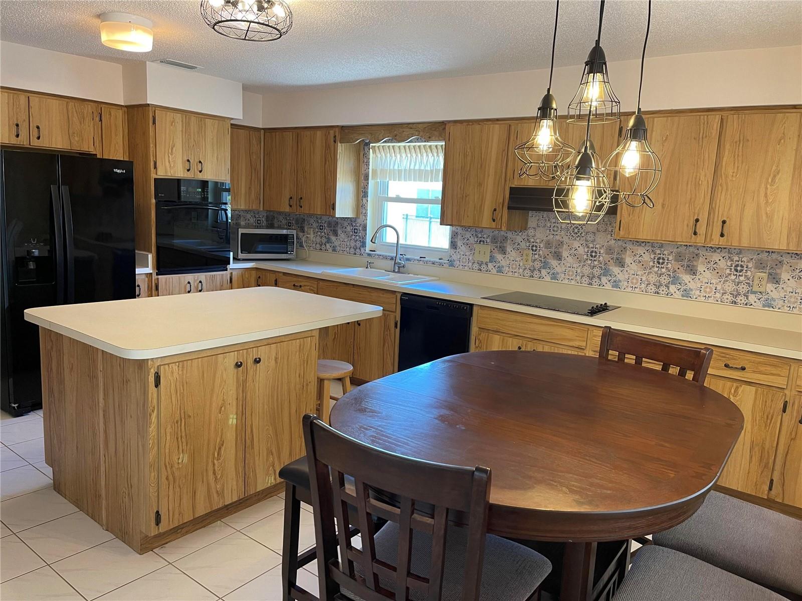 Image 16 of 22 For 420 Brockfield Drive