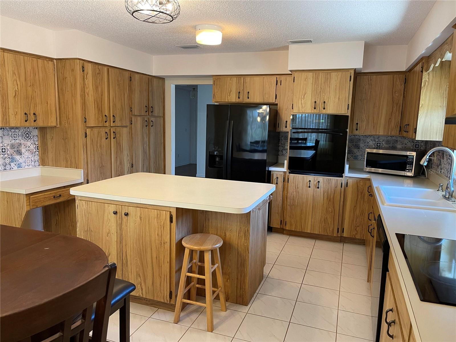 Image 17 of 22 For 420 Brockfield Drive