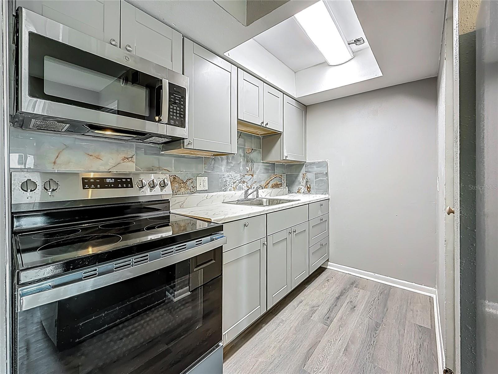 Image 12 of 44 For 6100 12th Street S 313