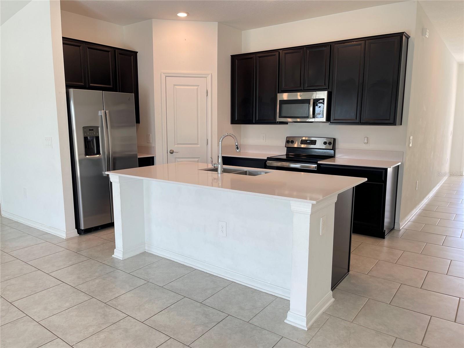 Image 11 of 28 For 831 Ofanto Way