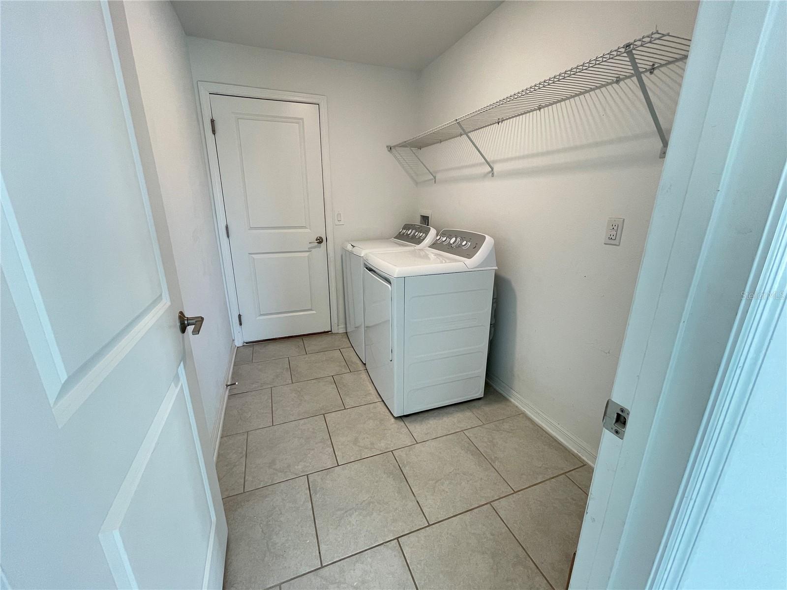 Image 15 of 28 For 831 Ofanto Way