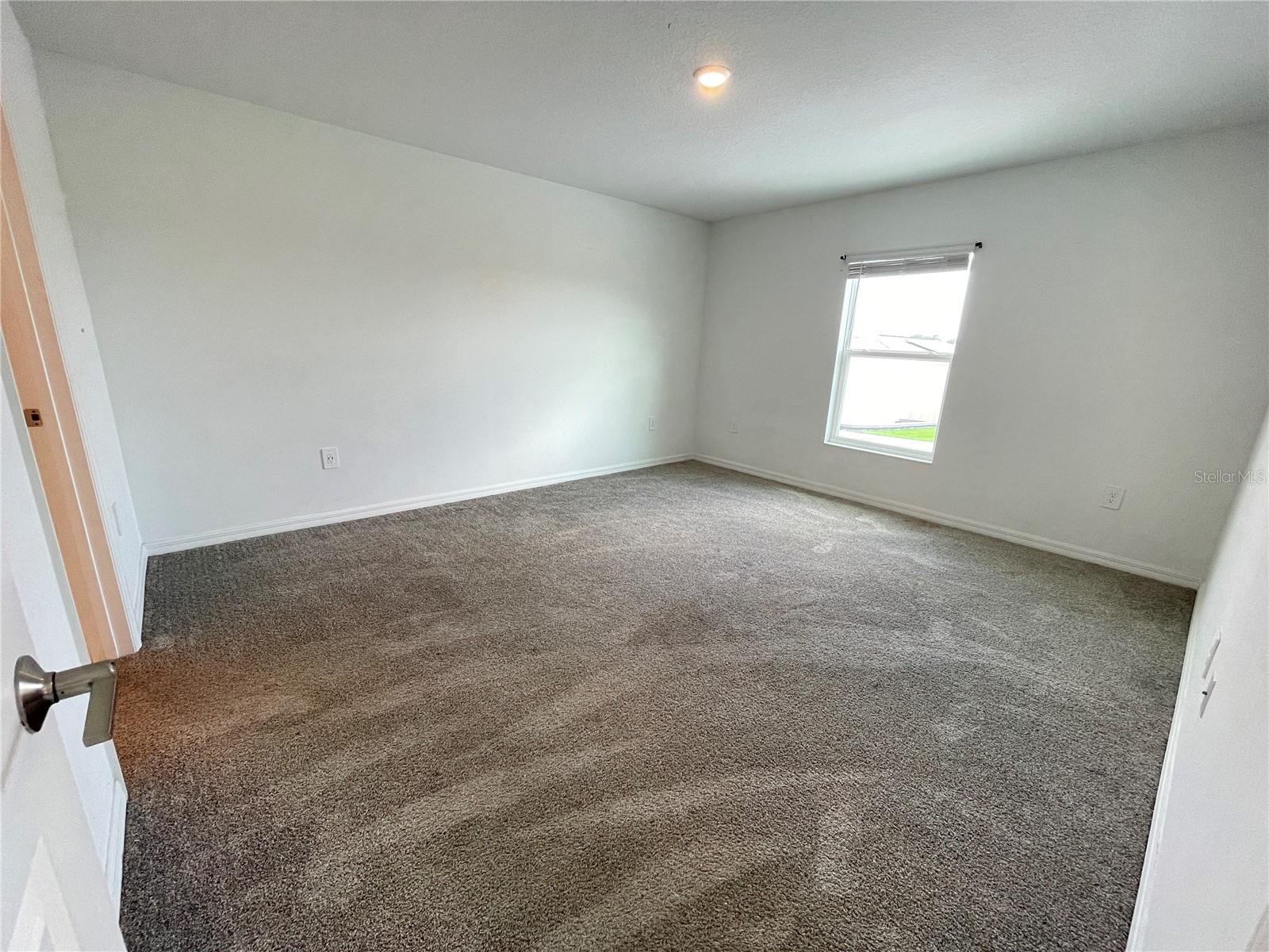 Image 17 of 28 For 831 Ofanto Way