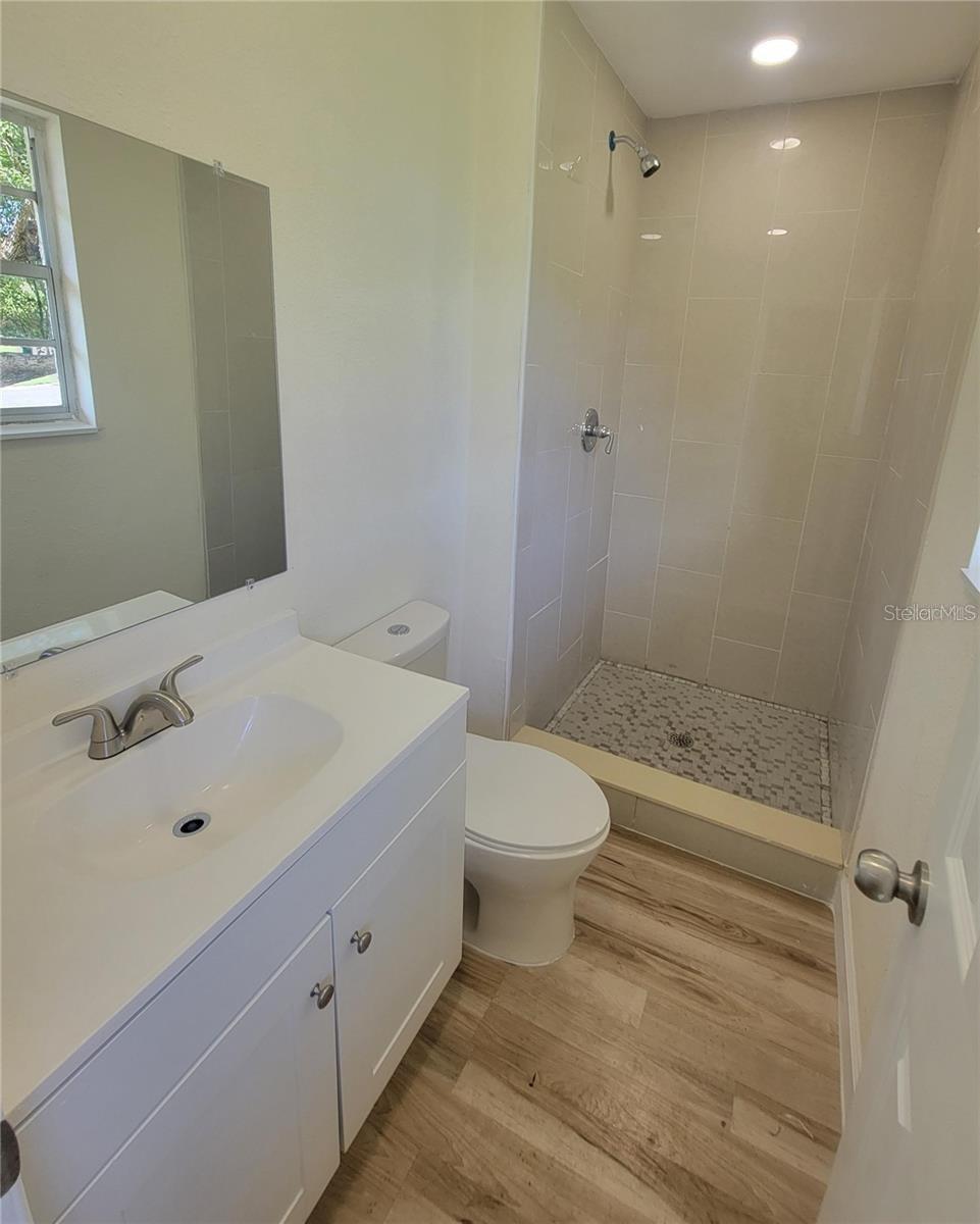 Image 8 of 10 For 1107 Greenwood Way