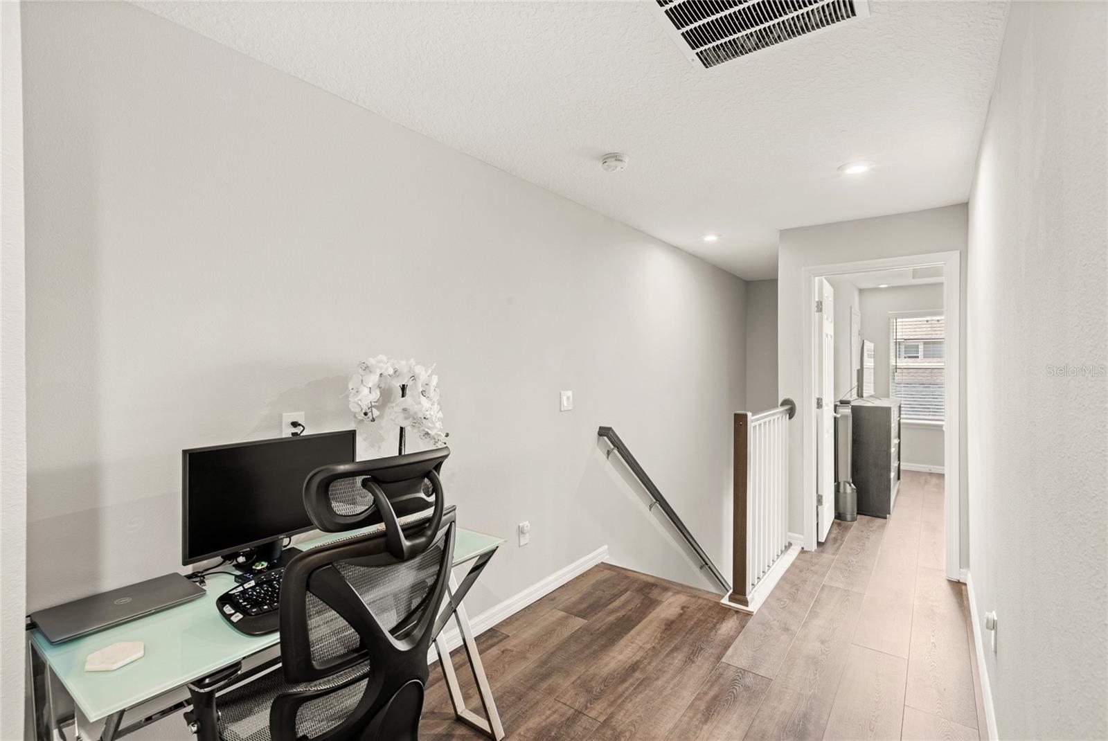 Image 18 of 36 For 15946 Marina Bay Drive