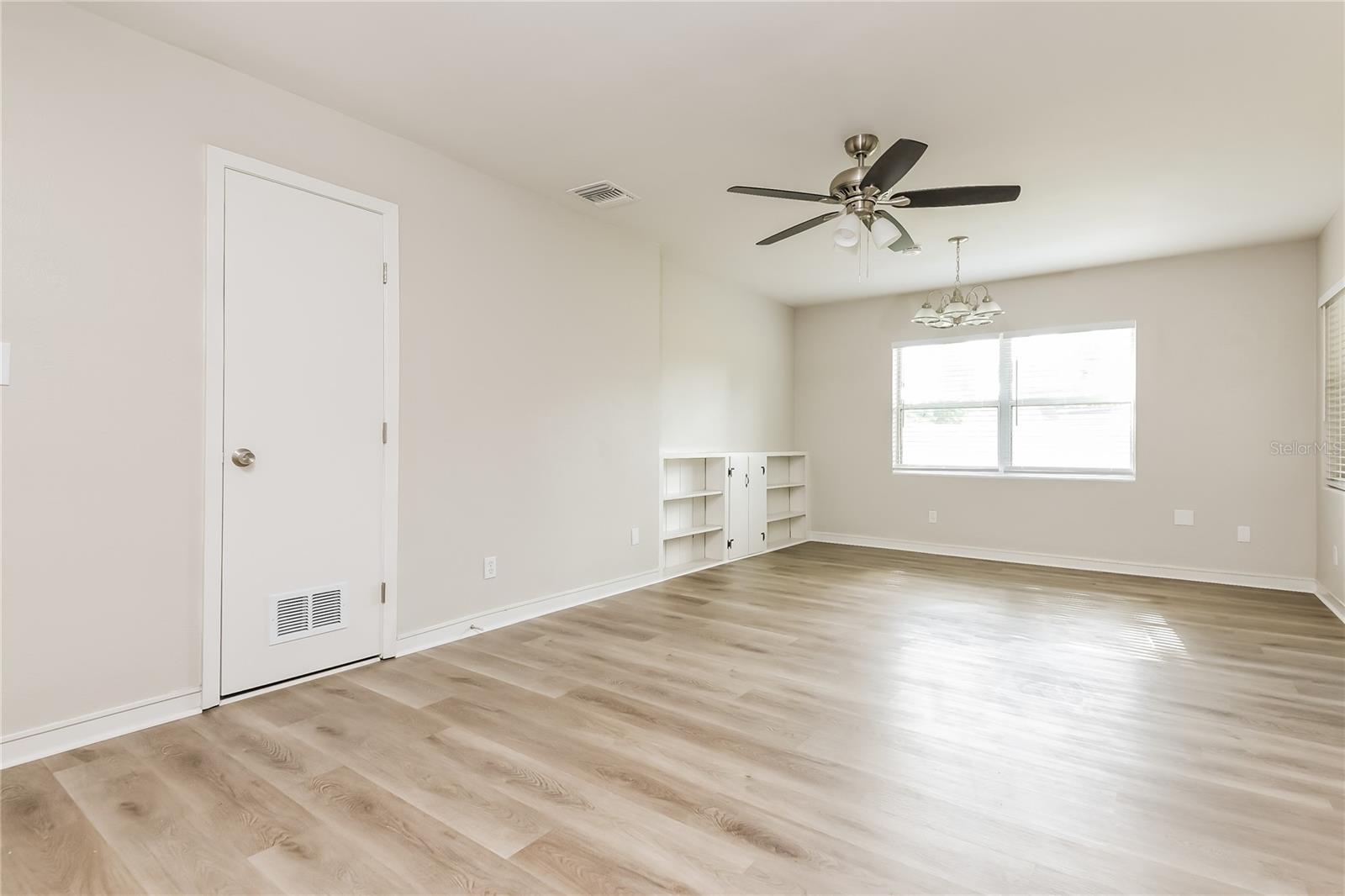 Image 4 of 16 For 4009 Montrose Court