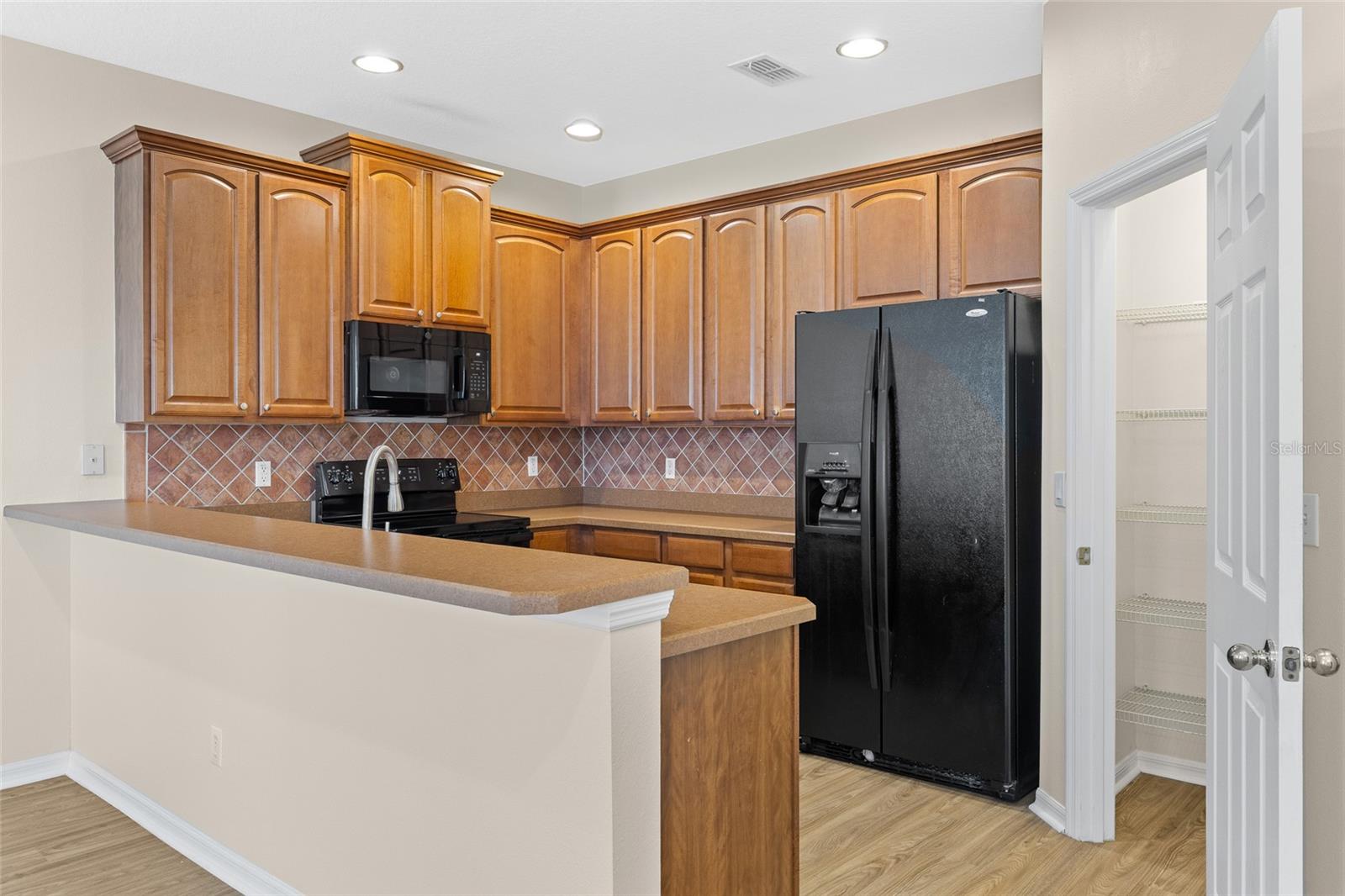 Image 16 of 41 For 1062 Wickerwood Street