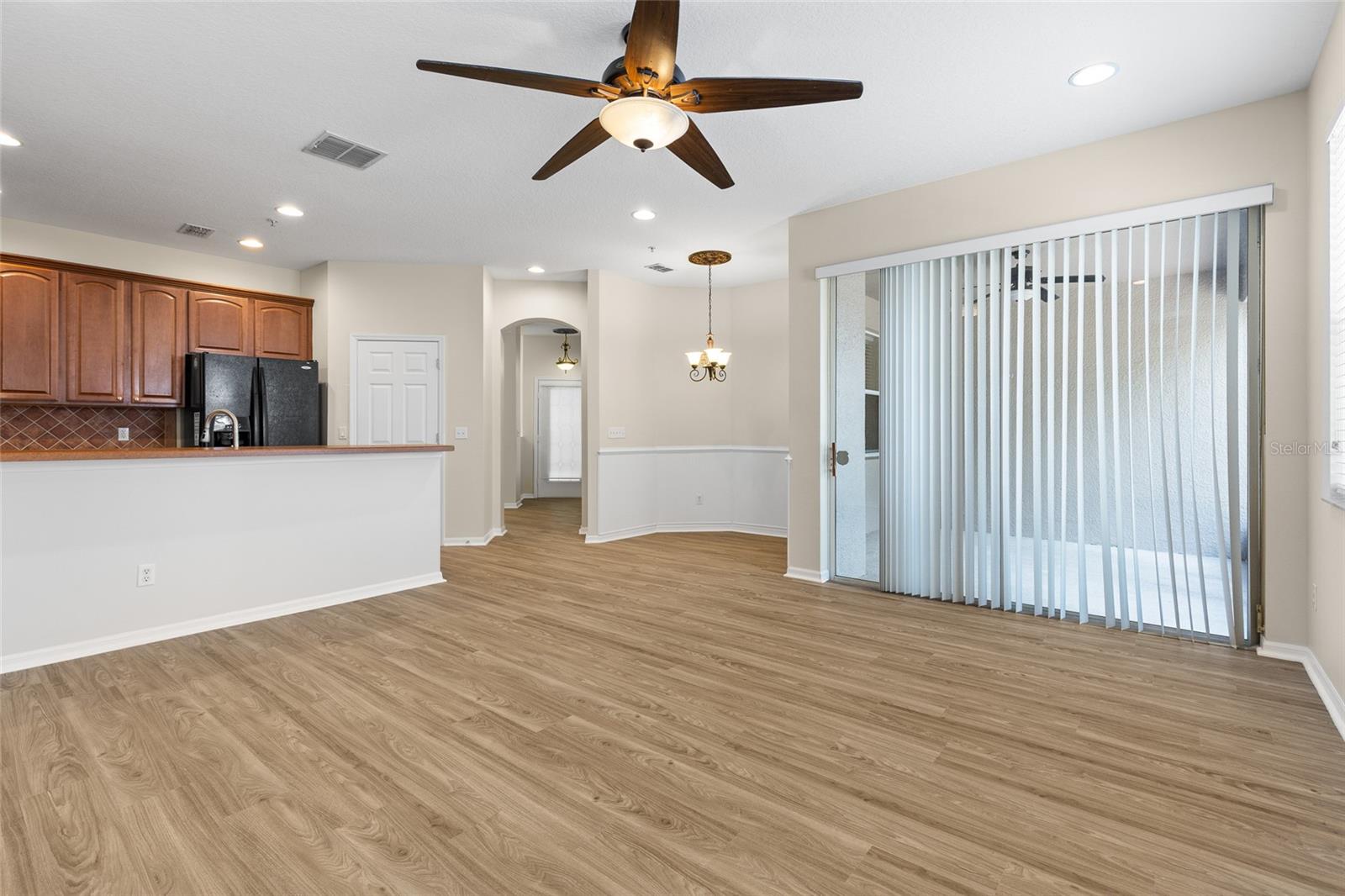 Image 8 of 41 For 1062 Wickerwood Street