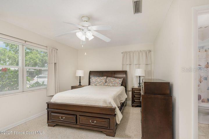 Image 18 of 27 For 285 Hickory Avenue