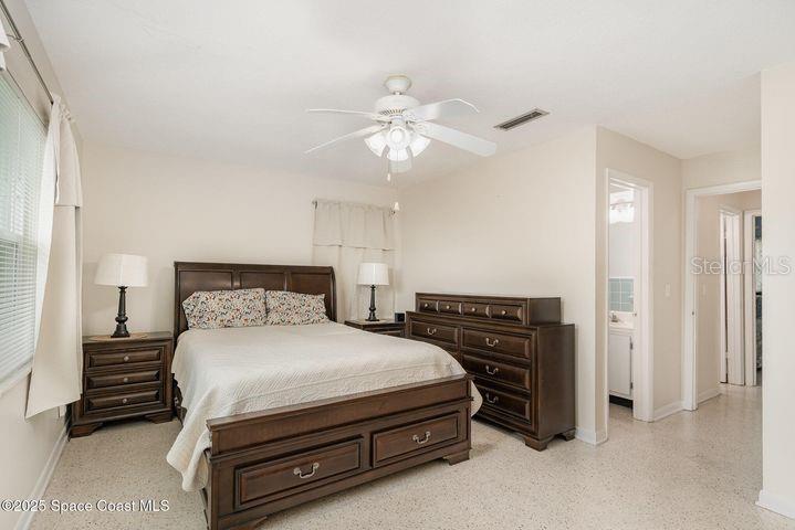 Image 19 of 27 For 285 Hickory Avenue