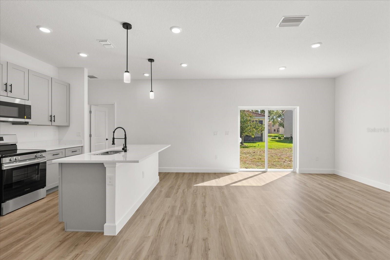 Image 7 of 30 For 441 Caraway Drive