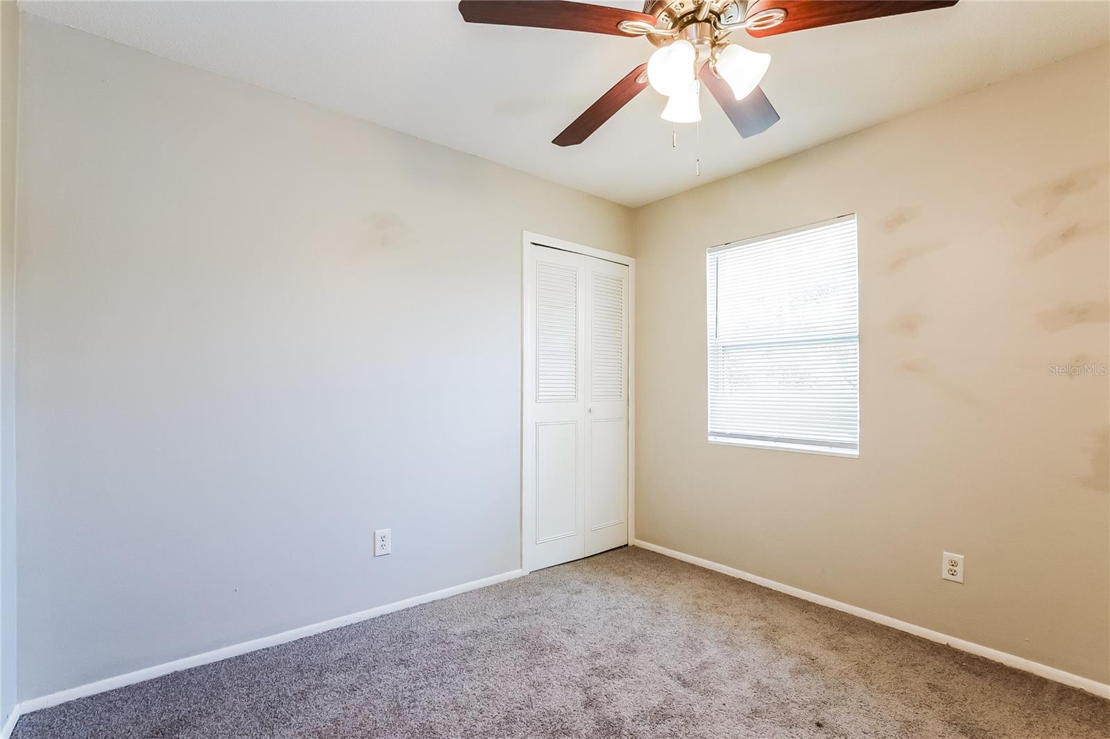 Image 10 of 16 For 1005 Park Drive
