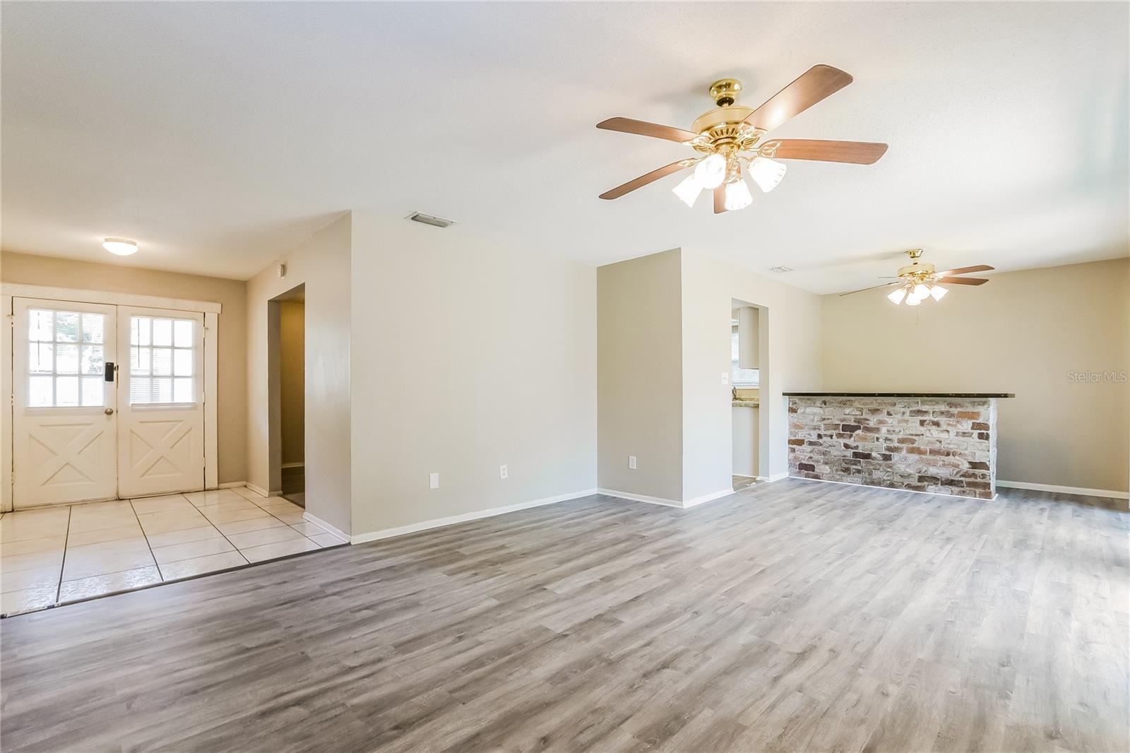 Image 4 of 16 For 1005 Park Drive