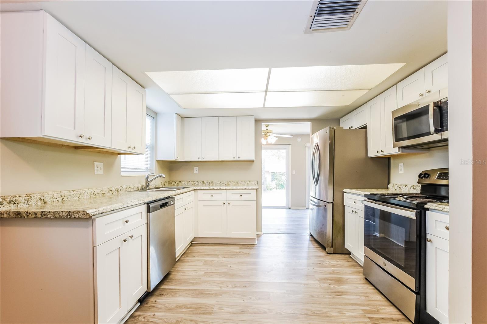 Image 7 of 16 For 1005 Park Drive